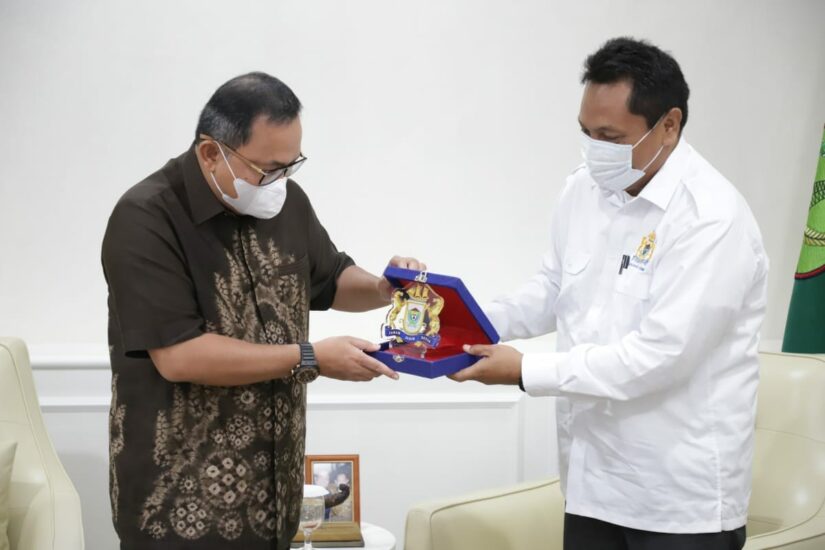 Bupati Dodi Reza Ingin Inovasi Aspal Karet Dirasakan Petani di Sumsel