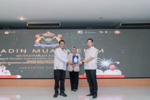 Muskab ke-VII: Iwan Kurniawan Kembali Nahkodai KADIN Muara Enim